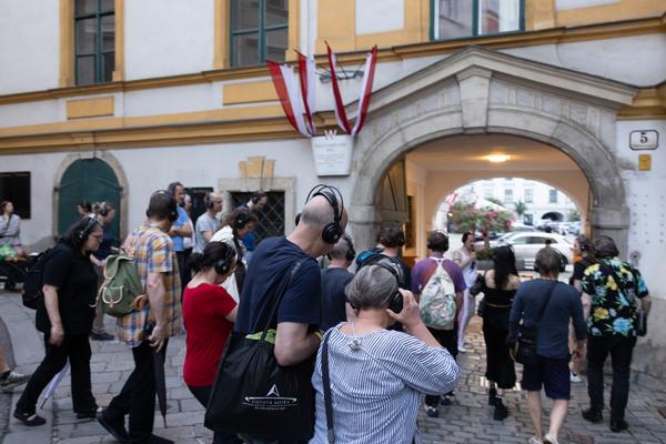 Austrofred &quot;Magic Music Walk&quot; (Wir.Sind.Wien.Festival @ 1010, 1.6.2025) Foto: eSeL.at - Lorenz Seidler