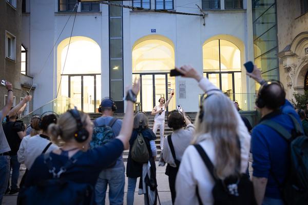 Austrofred &quot;Magic Music Walk&quot; (Wir.Sind.Wien.Festival @ 1010, 1.6.2025) Foto: eSeL.at - Lorenz Seidler