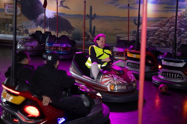 &quot;Autodestruct me, baby!&quot; Posthuman Social Club #5 (Super Autodrome / Prater Wien, 9.7.2025) Foto: eSeL.at - Lorenz Seidler