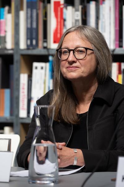 Neue Direktorin des Architektur-zentrum Wien: Doris Kleilein (Pressekonferenz AzW Bibliothek, 22.4.2026) Foto: eSeL.at - Lorenz Seidler