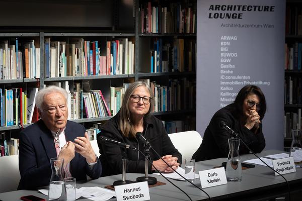 Neue Direktorin des Architektur-zentrum Wien: Doris Kleilein (Pressekonferenz AzW Bibliothek, 22.4.2026) Foto: eSeL.at - Lorenz Seidler