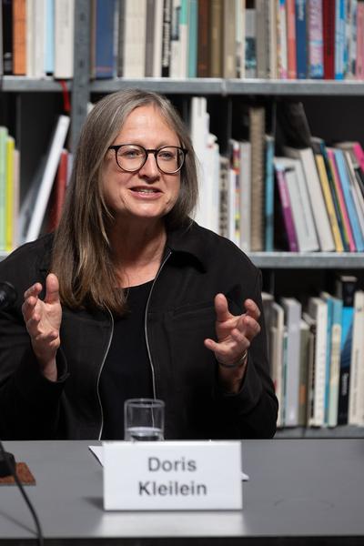 Neue Direktorin des Architektur-zentrum Wien: Doris Kleilein (Pressekonferenz AzW Bibliothek, 22.4.2026) Foto: eSeL.at - Lorenz Seidler