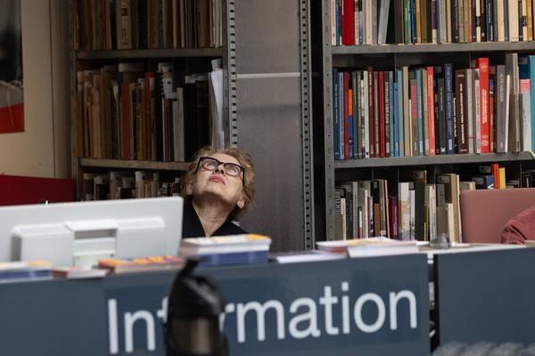 Neue Direktorin des Architektur-zentrum Wien: Doris Kleilein (Pressekonferenz AzW Bibliothek, 22.4.2026) Foto: eSeL.at - Lorenz Seidler