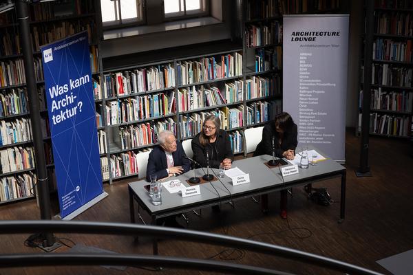 Neue Direktorin des Architektur-zentrum Wien: Doris Kleilein (Pressekonferenz AzW Bibliothek, 22.4.2026) Foto: eSeL.at - Lorenz Seidler