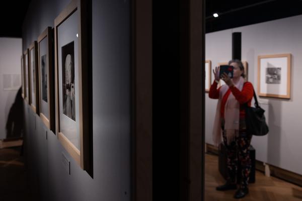 Barbara Pflaum: Schaufenster des Alltags (MAK, 15.4. - 16.8.2026) Foto: eSeL.at - Lorenz Seidler