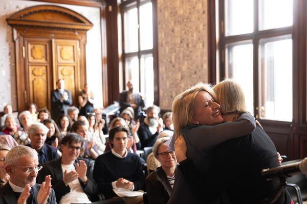 Festakt: Berufstitel "Professorin" an Frau Dr.in Johanna Schwanberg (Künstlerhaus Ranftlzimmer, 21.4.2026) Foto: eSeL.at - Lorenz Seidler