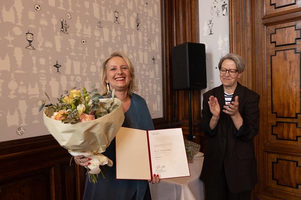 Festakt: Berufstitel "Professorin" an Frau Dr.in Johanna Schwanberg (Künstlerhaus Ranftlzimmer, 21.4.2026) Foto: eSeL.at - Lorenz Seidler