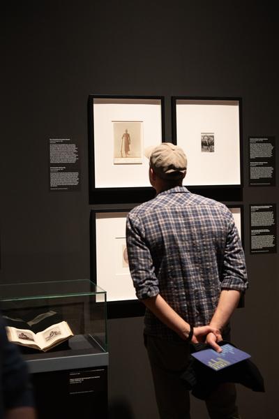 Blutregen. Fotografie und Waffenhandel (Weltmuseum Wien, 29.9.2026 - 18.4.2027) Foto: eSeL.at - Lorenz Seidler