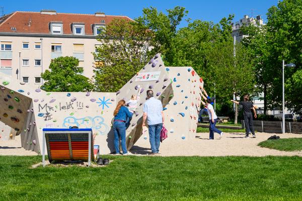Creatives for Vienna – Making Spaces X Klima Biennale Wien: Bruno – Workshop „Let’s Bruno“ (Bruno-Pittermann-Platz, 24.04.2026) Foto: Wirtschaftsagentur Wien / eSeL.at - Joanna Pianka