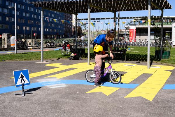Creatives for Vienna – Making Spaces X Klima Biennale Wien: Bruno – Workshop „Let’s Bruno“ (Bruno-Pittermann-Platz, 24.04.2026) Foto: Wirtschaftsagentur Wien / eSeL.at - Joanna Pianka