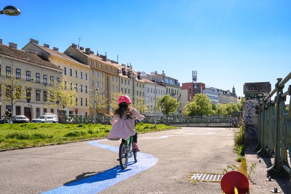 Creatives for Vienna – Making Spaces X Klima Biennale Wien: Bruno – Workshop „Let’s Bruno“ (Bruno-Pittermann-Platz, 24.04.2026) Foto: Wirtschaftsagentur Wien / eSeL.at - Joanna Pianka