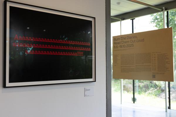 Burn The Diaries, Read Them Out Loud (Kunsthalle Wien Karlsplatz, 5.6. - 19.10.2025) Foto: eSeL.at - Lorenz Seidler