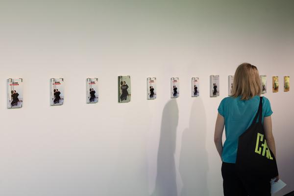 Burn The Diaries, Read Them Out Loud (Kunsthalle Wien Karlsplatz, 5.6. - 19.10.2025) Foto: eSeL.at - Lorenz Seidler