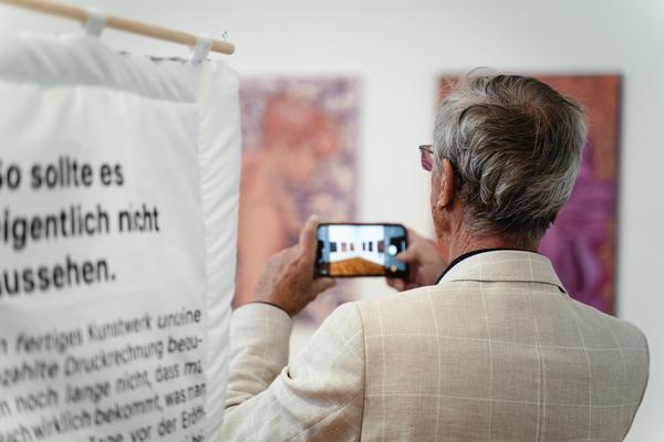 Eröffnung Care – zwischen Zärtlichkeit und Widerstand 05.09. - 12.10.2025 (Exhibit Galerie, Akademie der bildenden Künste Wien, 04.09.2025) Foto: eSeL.at - Robert Puteanu