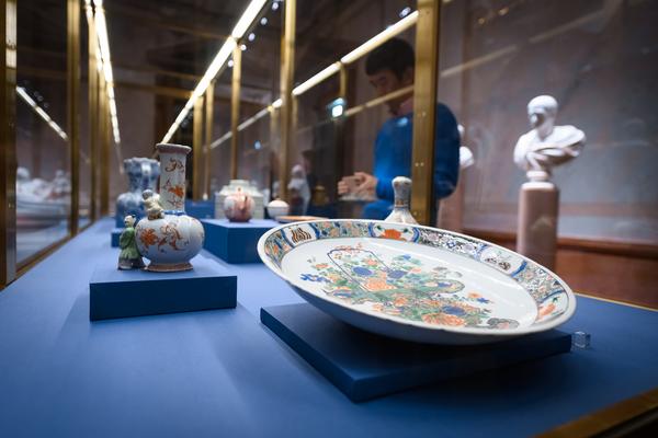 Chinesische Kunst aus der Verbotenen Stadt (KHM Goldener Saal Kunstkammer, 02.12.2025 - 06.04.2026) Foto: eSeL.at - Joanna Pianka