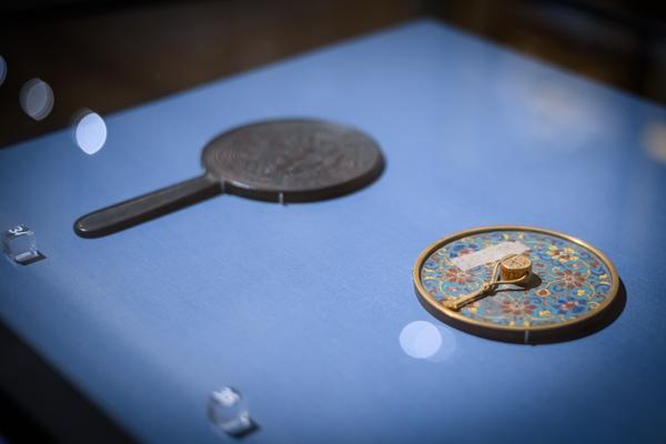 Chinesische Kunst aus der Verbotenen Stadt (KHM Goldener Saal Kunstkammer, 02.12.2025 - 06.04.2026) Foto: eSeL.at - Joanna Pianka