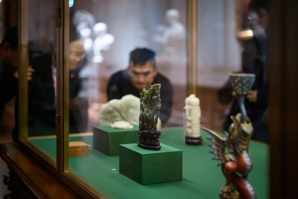 Chinesische Kunst aus der Verbotenen Stadt (KHM Goldener Saal Kunstkammer, 02.12.2025 - 06.04.2026) Foto: eSeL.at - Joanna Pianka