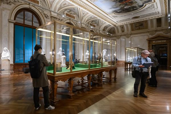 Chinesische Kunst aus der Verbotenen Stadt (KHM Goldener Saal Kunstkammer, 02.12.2025 - 06.04.2026) Foto: eSeL.at - Joanna Pianka