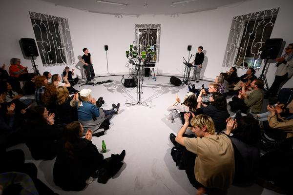 Choir of Kin – Photosynthesizer: Live Activation I (das weisse haus, 16.04.2026) Foto: eSeL.at - Joanna Pianka