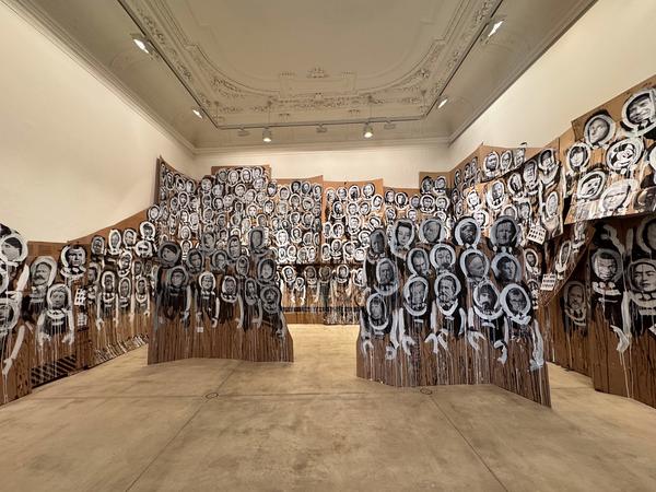 Christian Eisenberger "Come or Flage" (Galerie Krinzinger, 22.5. - 23.8.2025)