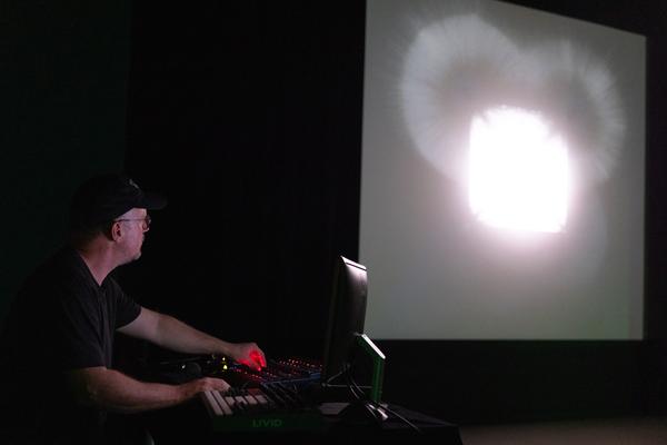 Zanshin &quot;Always Everywhere&quot; @ CIVA 2025: Indeterminate Apparatus (Belvedere 21, 3.10.2025) Foto: eSeL.at - Lorenz Seidler