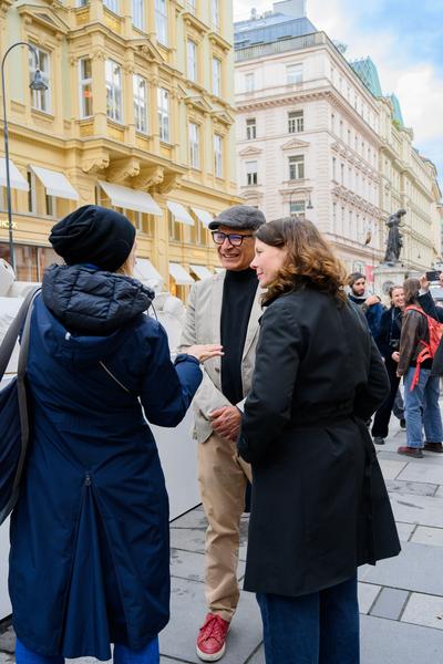 Claudia Märzendorfer: A Chicken Can't Lay a Duck Egg (Kunstplatz Graben, 12.05.2026) Foto: eSeL.at - Joanna Pianka