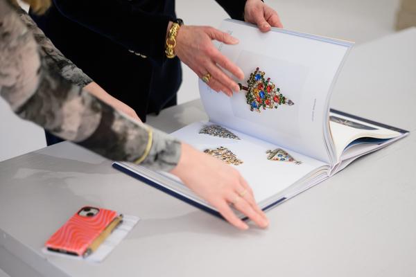 Costume Jewelry - Buchpräsentation Taschen Verlag (Dorotheum, 03.12.2025) Foto: eSeL.at - Joanna Pianka