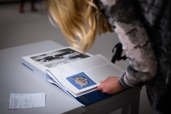 Costume Jewelry - Buchpräsentation Taschen Verlag (Dorotheum, 03.12.2025) Foto: eSeL.at - Joanna Pianka