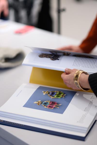 Costume Jewelry - Buchpräsentation Taschen Verlag (Dorotheum, 03.12.2025) Foto: eSeL.at - Joanna Pianka