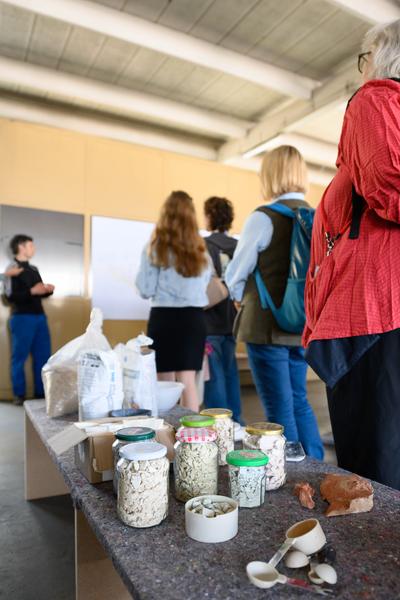 Tour 1: Creatives for Vienna – Making Spaces X Klima Biennale Wien (Nordwestbahnhof, 18.04.2026) Foto: Wirtschaftsagentur Wien / eSeL.at - Joanna Pianka