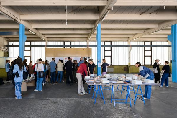 Tour 1: Creatives for Vienna – Making Spaces X Klima Biennale Wien (Nordwestbahnhof, 18.04.2026) Foto: Wirtschaftsagentur Wien / eSeL.at - Joanna Pianka