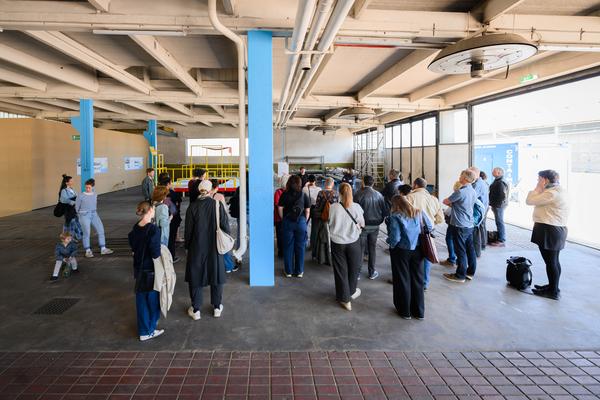 Tour 1: Creatives for Vienna – Making Spaces X Klima Biennale Wien (Nordwestbahnhof, 18.04.2026) Foto: Wirtschaftsagentur Wien / eSeL.at - Joanna Pianka