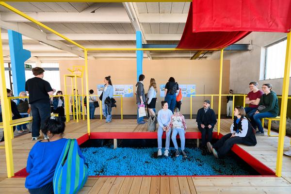 Tour 1: Creatives for Vienna – Making Spaces X Klima Biennale Wien (Nordwestbahnhof, 18.04.2026) Foto: Wirtschaftsagentur Wien / eSeL.at - Joanna Pianka