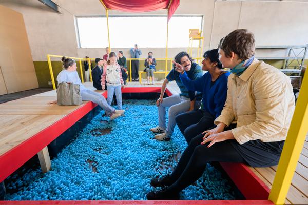 Tour 1: Creatives for Vienna – Making Spaces X Klima Biennale Wien (Nordwestbahnhof, 18.04.2026) Foto: Wirtschaftsagentur Wien / eSeL.at - Joanna Pianka