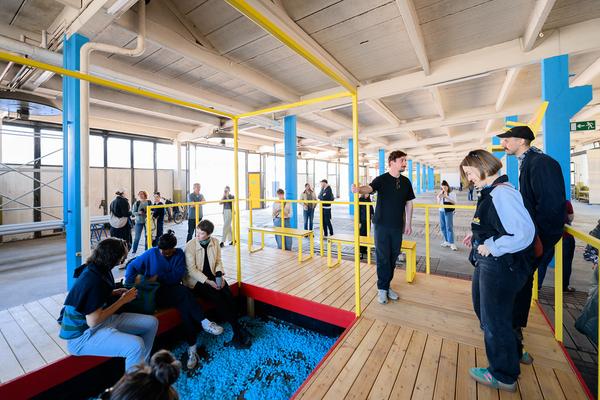 Tour 1: Creatives for Vienna – Making Spaces X Klima Biennale Wien (Nordwestbahnhof, 18.04.2026) Foto: Wirtschaftsagentur Wien / eSeL.at - Joanna Pianka