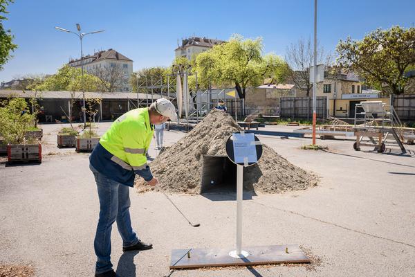 Tour 1: Creatives for Vienna – Making Spaces X Klima Biennale Wien (Nordwestbahnhof, 18.04.2026) Foto: Wirtschaftsagentur Wien / eSeL.at - Joanna Pianka