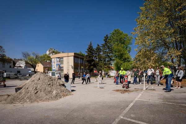 Tour 1: Creatives for Vienna – Making Spaces X Klima Biennale Wien (Nordwestbahnhof, 18.04.2026) Foto: Wirtschaftsagentur Wien / eSeL.at - Joanna Pianka