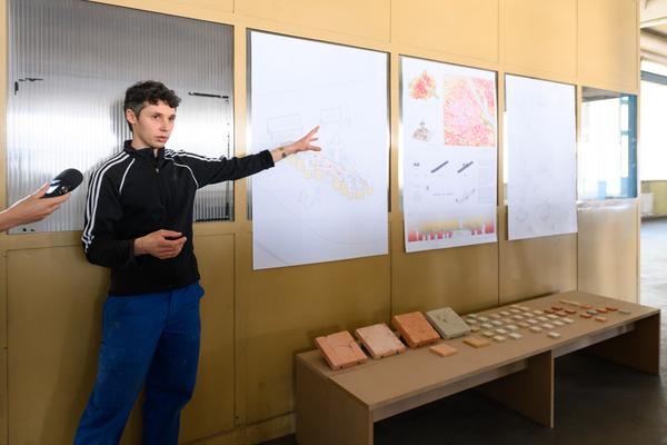 Tour 1: Creatives for Vienna – Making Spaces X Klima Biennale Wien (Nordwestbahnhof, 18.04.2026) Foto: Wirtschaftsagentur Wien / eSeL.at - Joanna Pianka