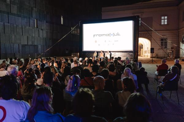 Abschlussabend frame[o]ut Open Air Filmfestival (Museumsquartier, 29.08.2026) Foto: eSeL.at - Robert Puteanu