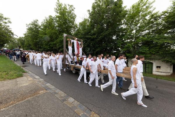 Hermann Nitsch 6 Tages Spiel (Tag 4, 7.6.2025) Foto: eSeL Foto: Foto: eSeL for Hermann Nitsch GmbH