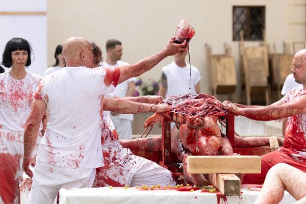 Hermann Nitsch 6 Tages Spiel (Tag 4, 7.6.2025) Foto: (c) Hermann Nitsch GmbH (Foto: eSeL)