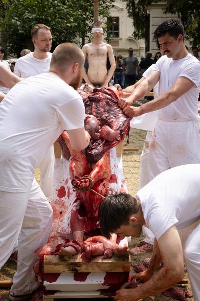 Hermann Nitsch 6 Tages Spiel (Tag 4, 7.6.2025) Foto: (c) Hermann Nitsch GmbH (Foto: eSeL)