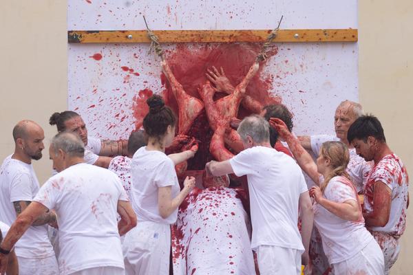 Hermann Nitsch 6 Tages Spiel (Tag 5, 8.6.2025) Foto: (c) Hermann Nitsch GmbH (Foto: eSeL)