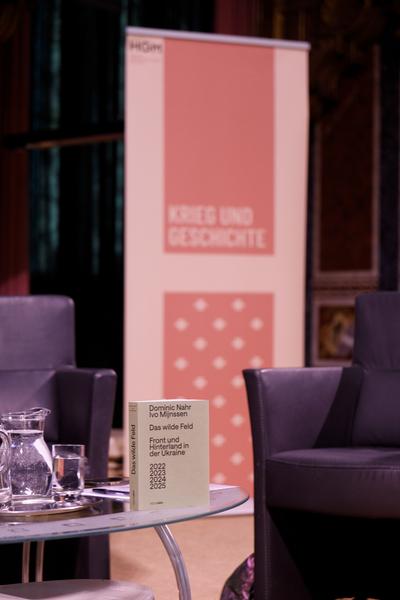 Das wilde Feld – Front und Hinterland in der Ukraine 2022–2025 (Heeresgeschichtliches Museum, 09.04.2026) Foto: eSeL.at - Hannah Mayr