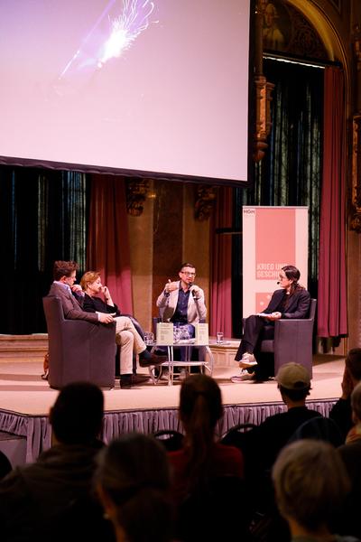 Das wilde Feld – Front und Hinterland in der Ukraine 2022–2025 (Heeresgeschichtliches Museum, 09.04.2026) Foto: eSeL.at - Hannah Mayr