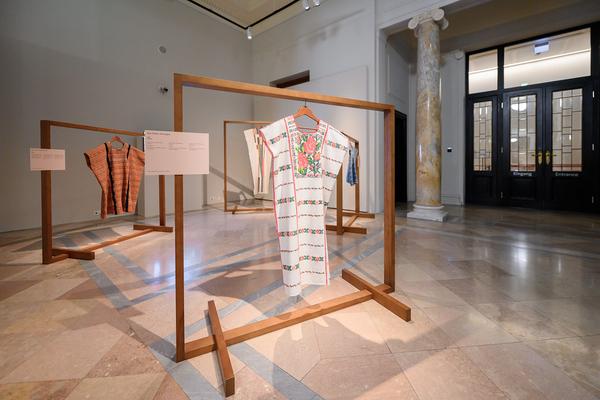 Die Farben der Erde - Moderne Textilkunst in Mexiko (Weltmuseum Wien, 21.10.2025 - 06.04.2026) Foto: eSeL.at - Joanna Pianka