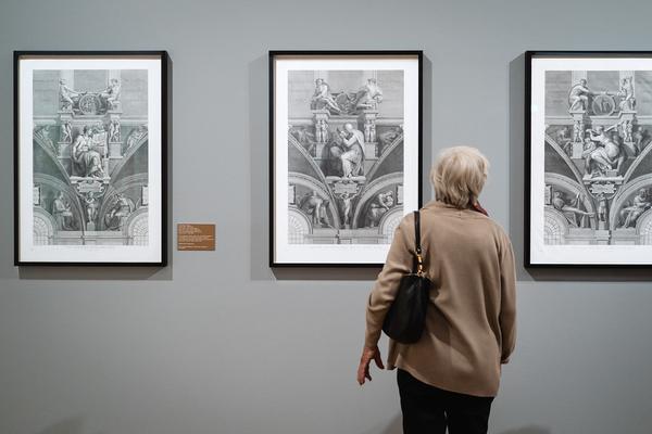 The Day You Were Thinking About the Sibyl While You Were Picking Autumn Leaves - An Insert by Ana Torfs (Gemäldegalerie - Akademie der Bildenden Künste Wien, 02.10.2025) Foto: eSeL.at - Robert Puteanu