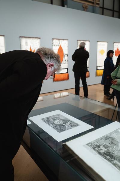 The Day You Were Thinking About the Sibyl While You Were Picking Autumn Leaves - An Insert by Ana Torfs (Gemäldegalerie - Akademie der Bildenden Künste Wien, 02.10.2025) Foto: eSeL.at - Robert Puteanu