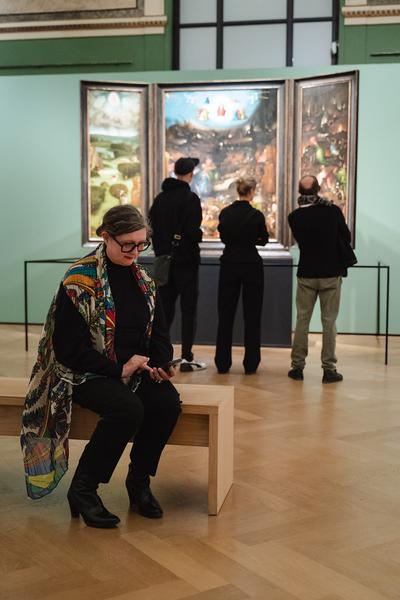 The Day You Were Thinking About the Sibyl While You Were Picking Autumn Leaves - An Insert by Ana Torfs (Gemäldegalerie - Akademie der Bildenden Künste Wien, 02.10.2025) Foto: eSeL.at - Robert Puteanu