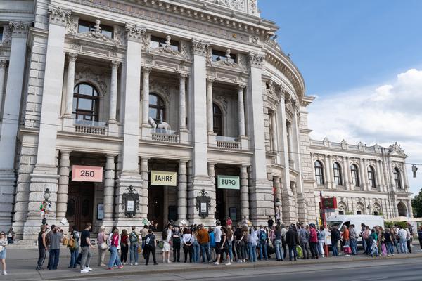 Creatives for Vienna – Making Spaces X Klima Biennale Wien: Die Anhaltestelle (Burgtheater, 08.05.2026) Foto: Wirtschaftsagentur Wien / eSeL.at - Sarah Tasha